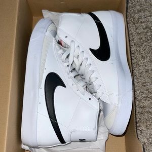 Nike blazers mid 77 gs